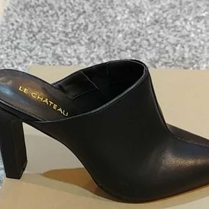Le Château Black no back heel